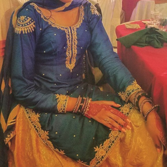 Ghagra with Long Kameez Full Outfit - Picture 1 of 4